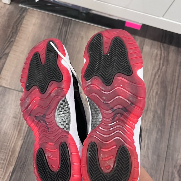 Jordan 11 Retro Low Concord Slightly Worn Small stain Women’s 8 Retails $598 - Picture 3 of 9